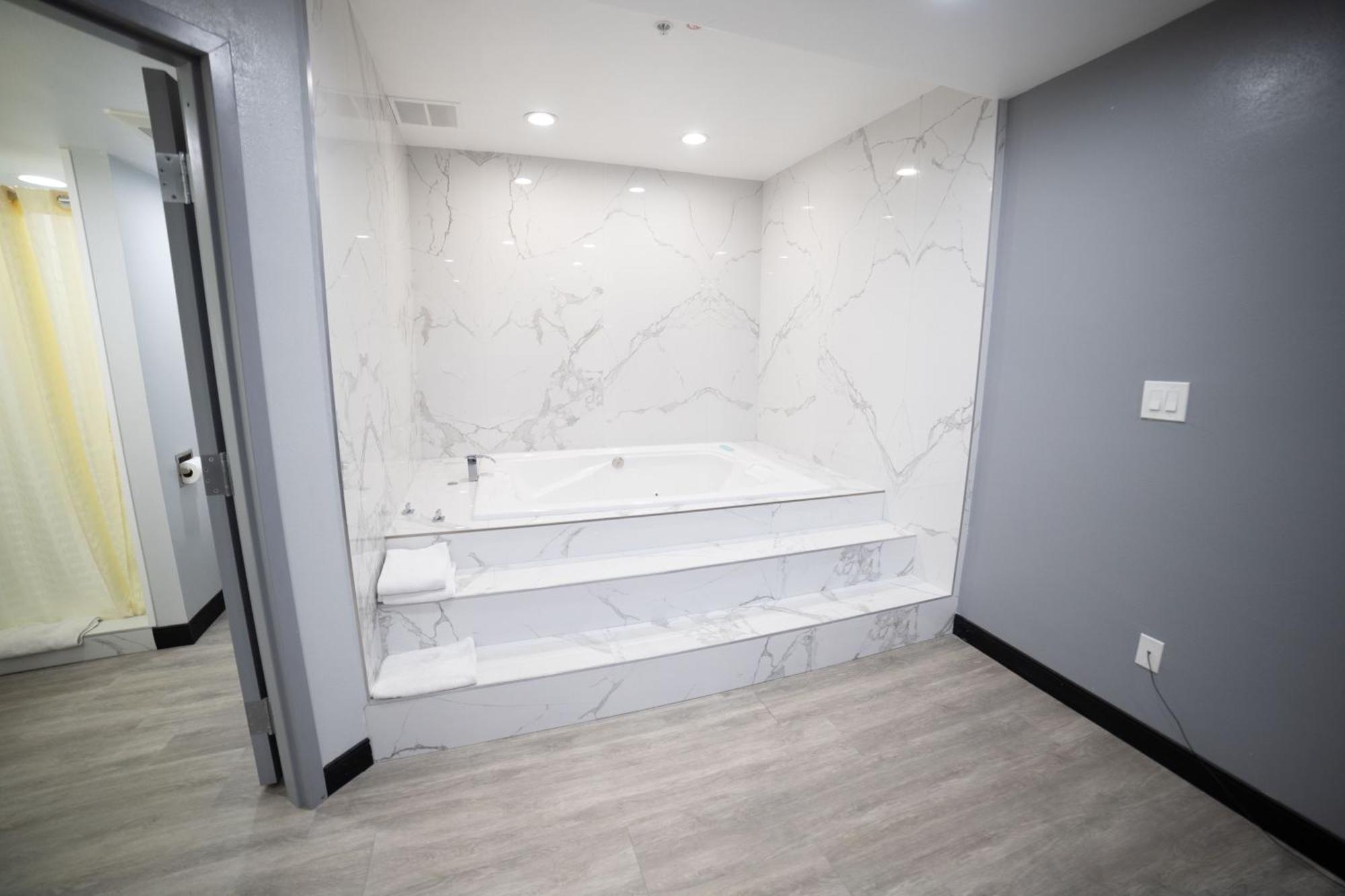 Express Inn & Suites Ontario Airport Zewnętrze zdjęcie