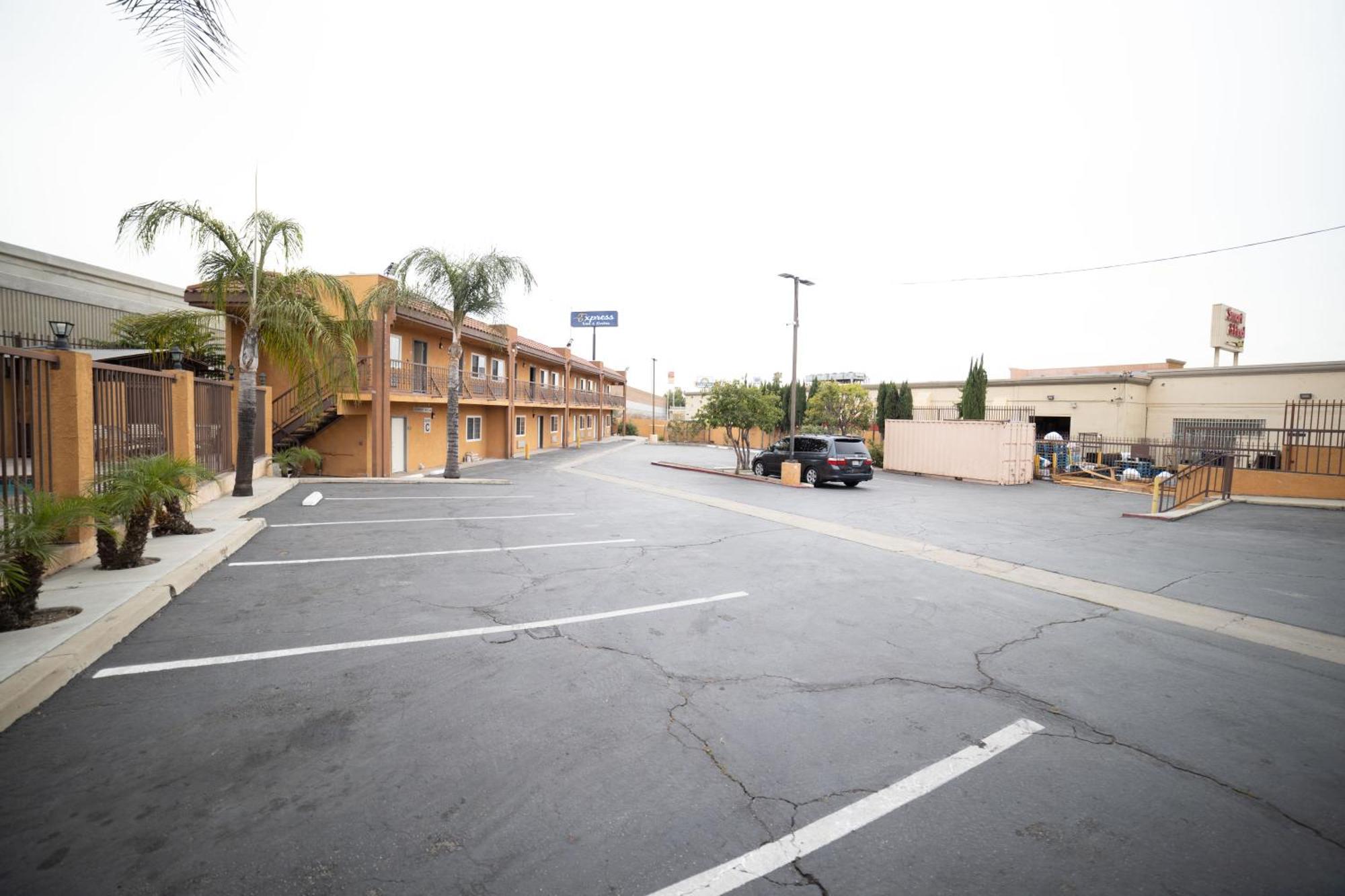Express Inn & Suites Ontario Airport Zewnętrze zdjęcie