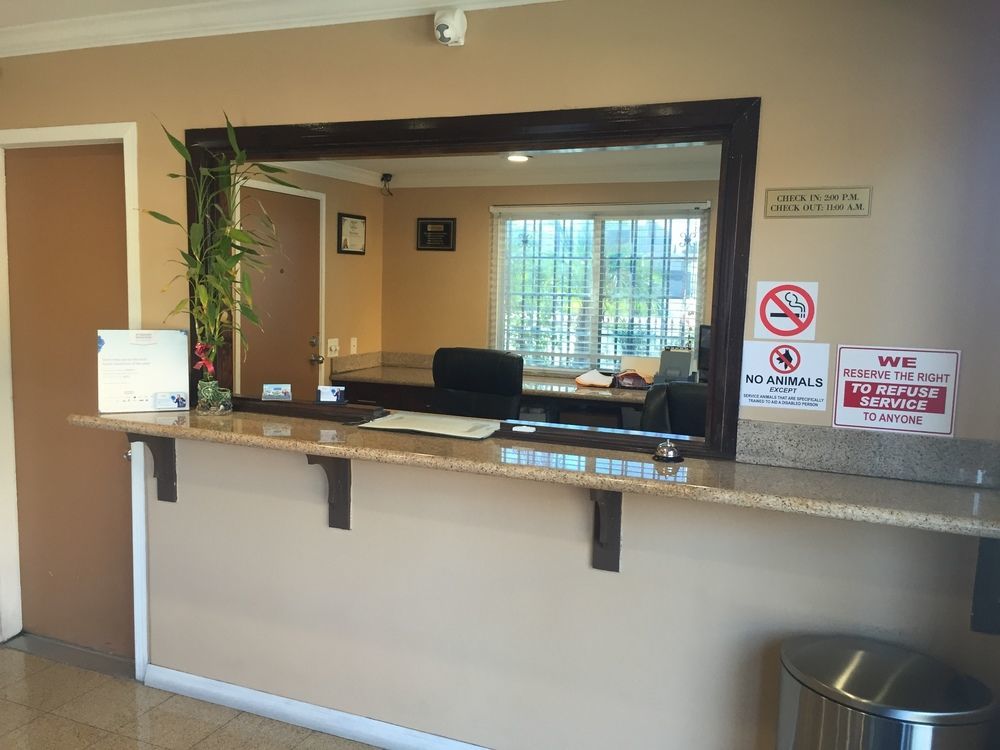 Express Inn & Suites Ontario Airport Zewnętrze zdjęcie